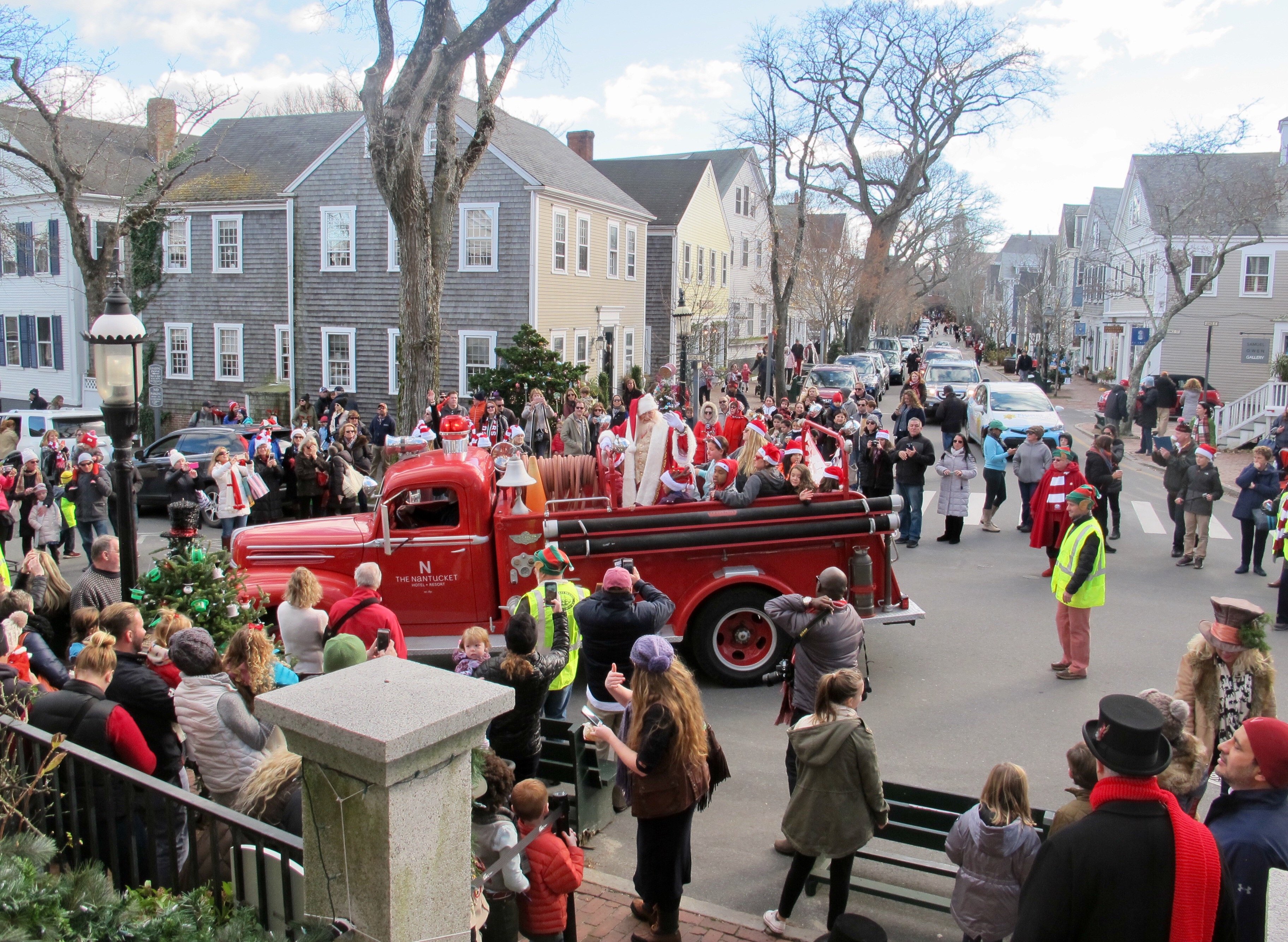 Newburyport Christmas Stroll 2024 Olwen Kirstin